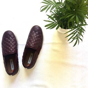 Steve Madden slip ons